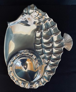 lot 147 image: Seahorse Themed Serving Set by Mariposa
