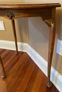 lot 161 image: Vintage Accent Entry Table