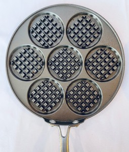 lot 182 image: Nordic Ware Skillets
