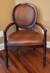lot 186 image: Classy Accent Chair