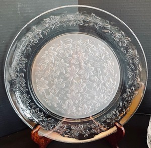 lot 200 image: Gorgeous Crystal and Glass Grouping