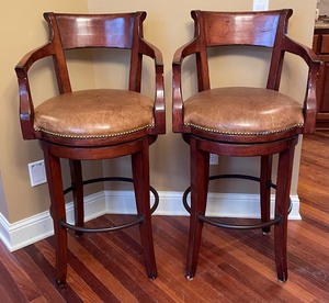 lot 216 image: Pair of Swiveling Barstools