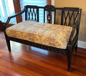 lot 20A image: Beautiful Vintage Bench