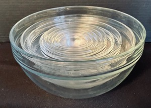 lot 221 image: Pyrex and Duralex Glass Bowl Grouping