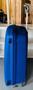 lot 105 image: Samsonite Hard Sided Luggage