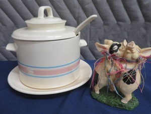 McCOY SOUP TUREEN