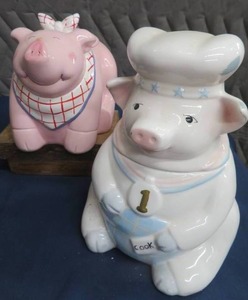 COLLECTABLE COOKIE JARS