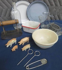 VINTAGE FARM KITCHEN LOT