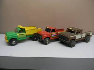 lot 31 image: Set of 3 - Vintage Tonka Construction Trucks - See Pictures