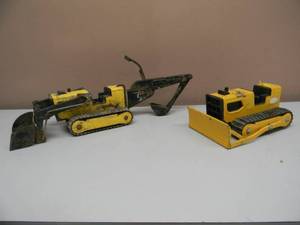 lot 35 image: Vintage Tonka Bulldozer and Backhoe Excavator set - Great Collectible - See Pictures