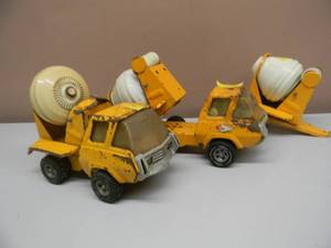 lot 36 image: Vintage - set of 3 - Tonka Cement Mixer Construction set - Great Collectible - See Pictures