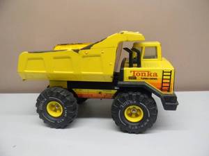 lot 47 image: Vintage - Mighty Tonka Dump Truck - Great Collectible - See Pictures
