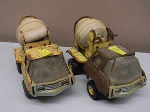 lot 60 image: Vintage - Set of 2 - Tonka Cement Mixer Trucks - See Pictures