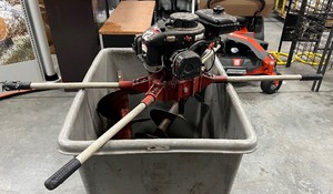 ROBIN 2 MAN AUGER WITH BITS