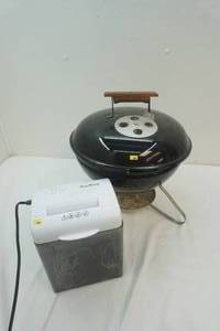 lot 3 image: weber grill, paper shredder(2 items)
