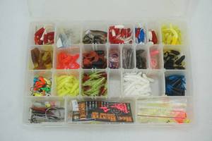lot 17 image: fishing tackle