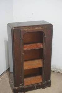 lot 38 image: vintage console radio converted to  a cabinet