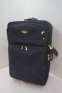 lot 51 image: riccordo luggage