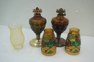 lot 55 image: vintage oil lamps