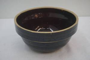 lot 59 image: vintage usa stoneware bowl