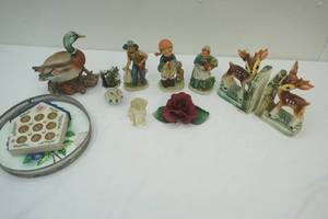 lot 67 image: ceramic figurines