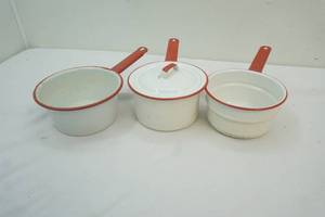 lot 86 image: enamel pans