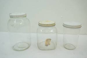 lot 131 image: jars