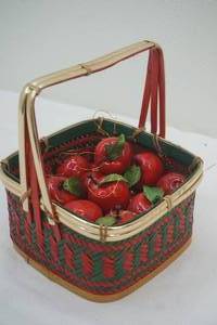 lot 139 image: basket of apples