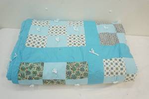 lot 239 image: quilt