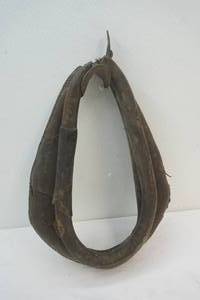 lot 253 image: horse collar