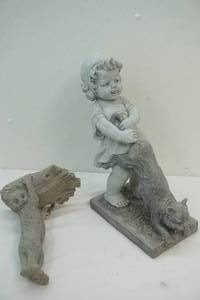 lot 260 image: lawn ornaments