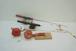 lot 277 image: ice fishing rods, rattle reels