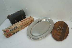 lot 290 image: meat platter, lunch box