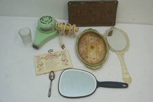 lot 300 image: vintage blow dryer