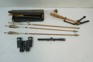 lot 303 image: arrows, clay pigeon thrower