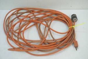 lot 326 image: extension cord