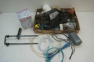 lot 372 image: tank arerator, heat lamp bulb