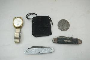 lot 417 image: pocket knives, dollar token coin, watch