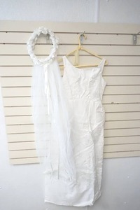 lot 418 image: vintage white dress with head piece and veil