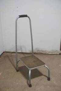 lot 438 image: stool
