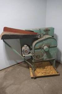 lot 445 image: vintage corn sheller
