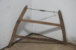 lot 464 image: vintage saw
