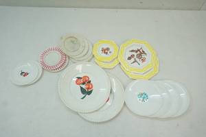 lot 162 image: play kitchen dishes