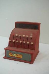 lot 166 image: vintage tom thumb cash register
