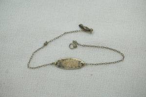 lot 188 image: bracelet