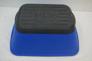 lot 203 image: safety stool