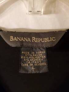 lot 67 image: Banana Republic Womens Brown Sleeveless V-Neck Top Shirt Large