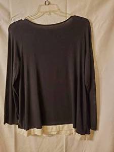 lot 71 image: J Jill Womens Black Cream Trim Flap Shirt Size Large