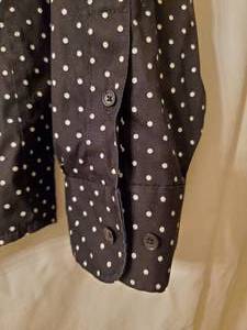 lot 75 image: Jones New York Signature Polka Dot Shirt XL