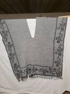 lot 82 image: Manifattura Tessile Chiti Italian Fringed Shawl